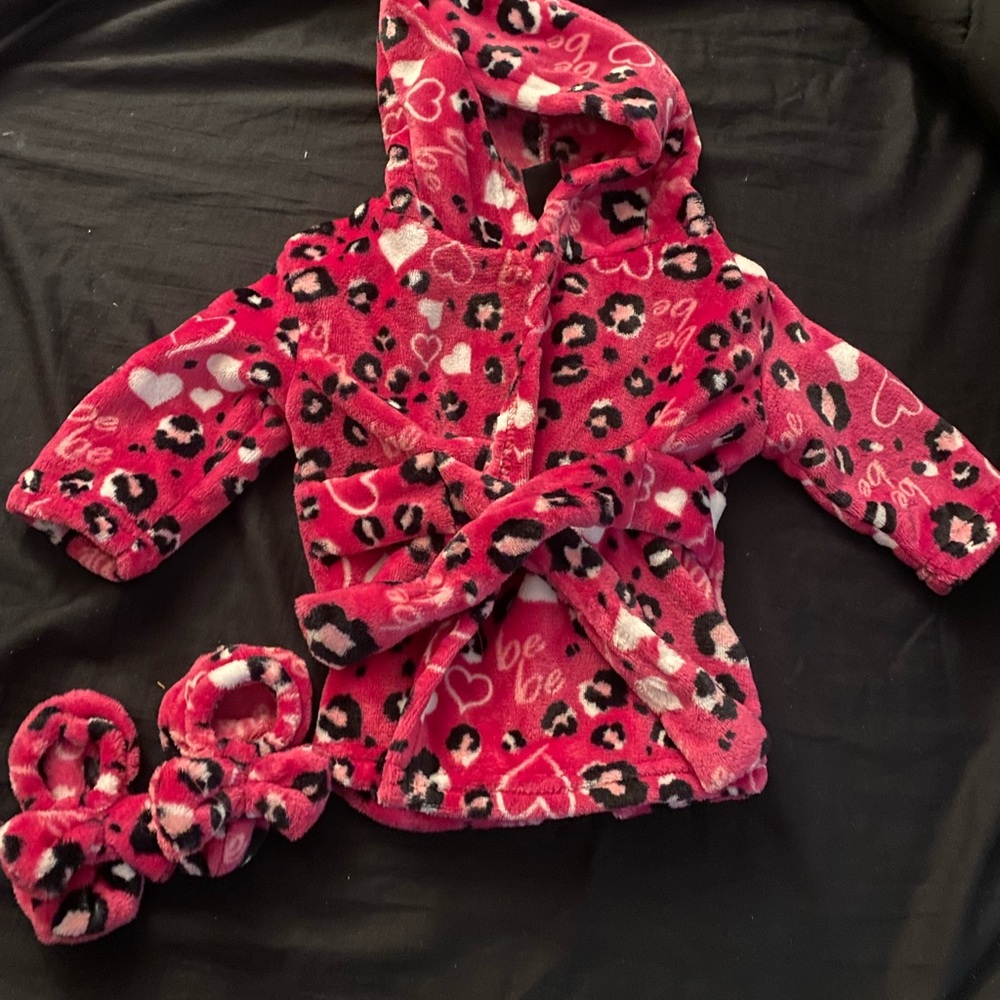 Bebe Baby Pink Heart and Leopard Print Robe